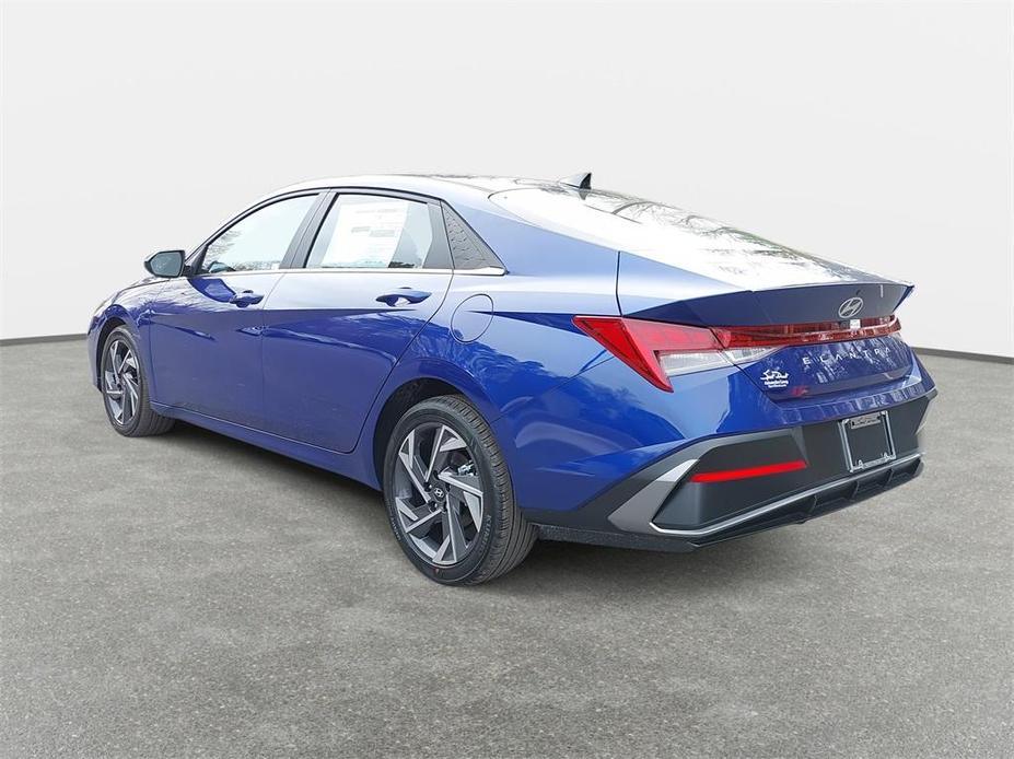 new 2024 Hyundai Elantra car, priced at $23,877