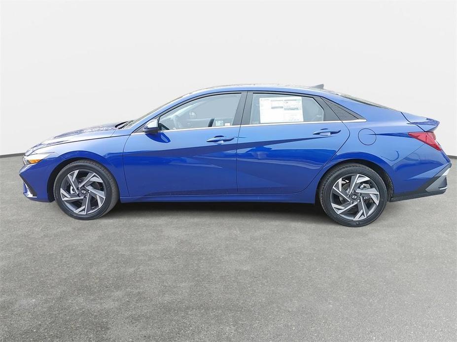 new 2024 Hyundai Elantra car, priced at $23,877