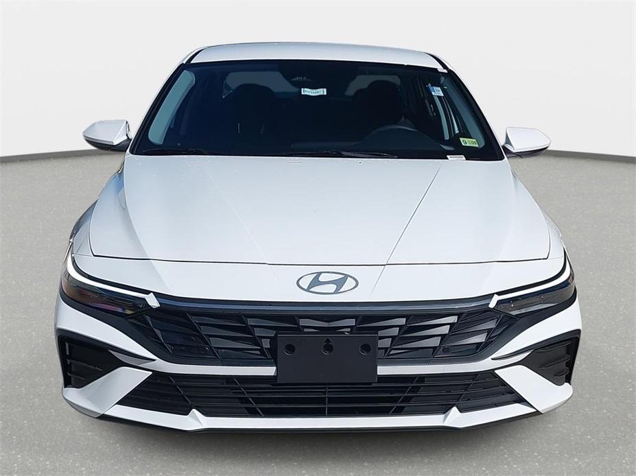 new 2025 Hyundai Elantra car, priced at $23,072