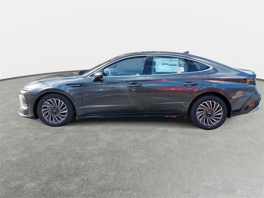 new 2025 Hyundai Sonata Hybrid car, priced at $30,928