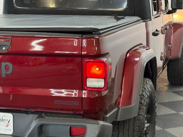 used 2021 Jeep Gladiator car, priced at $23,484