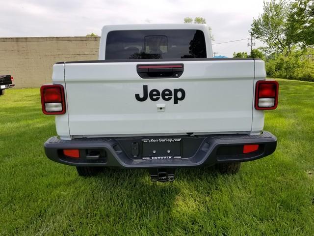 new 2024 Jeep Gladiator car, priced at $47,614