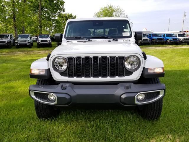 new 2024 Jeep Gladiator car, priced at $47,614