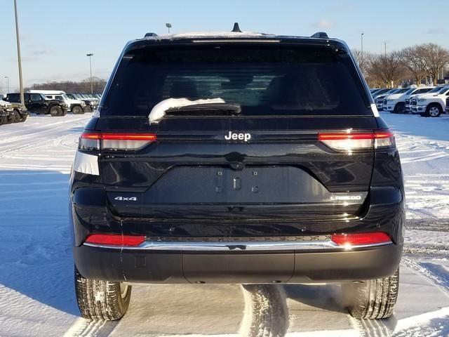 new 2025 Jeep Grand Cherokee car, priced at $37,316