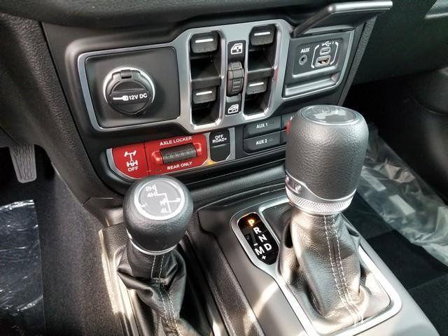 new 2025 Jeep Wrangler car, priced at $47,075