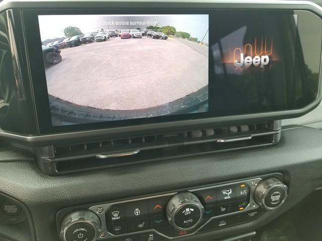 new 2025 Jeep Wrangler car, priced at $47,075