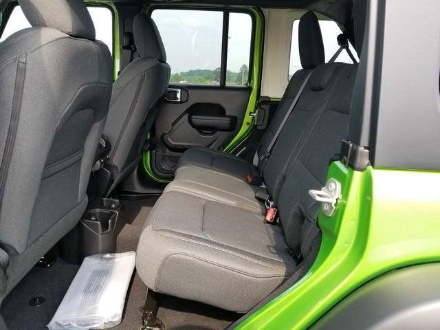 new 2025 Jeep Wrangler car, priced at $47,075