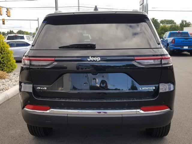 new 2025 Jeep Grand Cherokee car, priced at $42,127