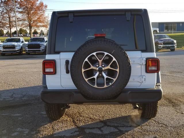 new 2025 Jeep Wrangler car, priced at $42,571