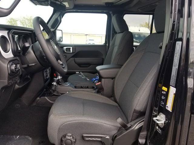 new 2025 Jeep Gladiator car, priced at $39,686
