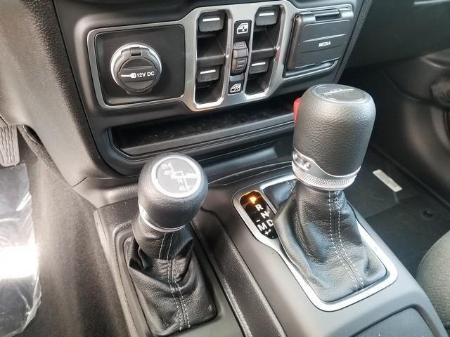 new 2025 Jeep Gladiator car, priced at $43,973