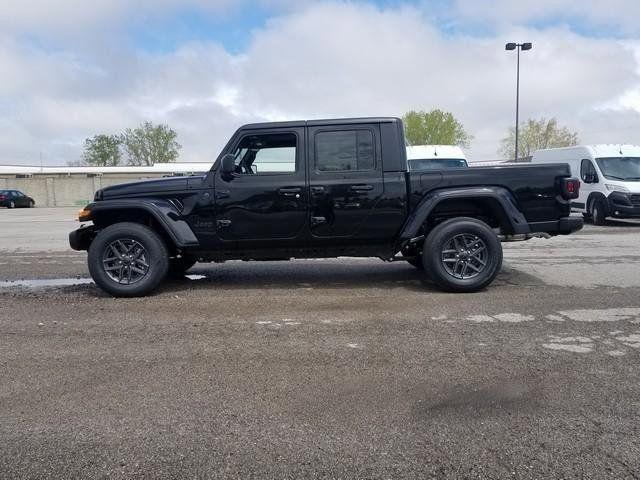 new 2025 Jeep Gladiator car, priced at $39,686