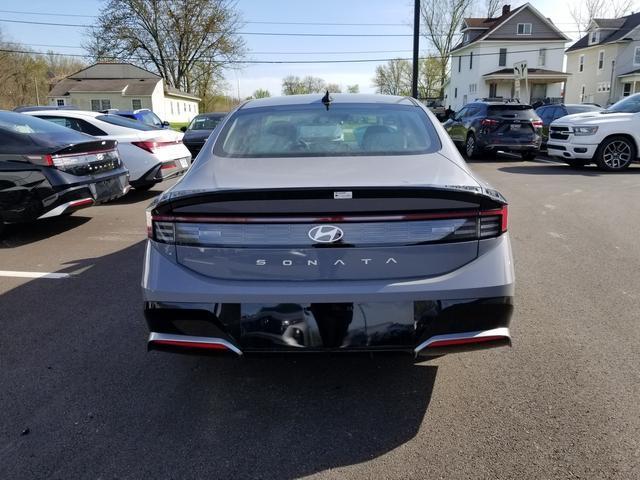 new 2024 Hyundai Sonata car, priced at $28,024