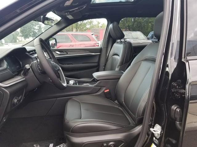 new 2025 Jeep Grand Cherokee L car, priced at $46,052