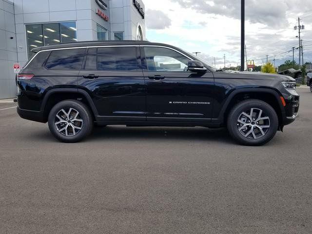 new 2025 Jeep Grand Cherokee L car, priced at $46,052