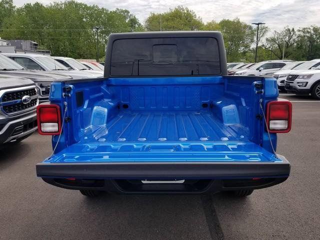 new 2025 Jeep Gladiator car, priced at $42,639