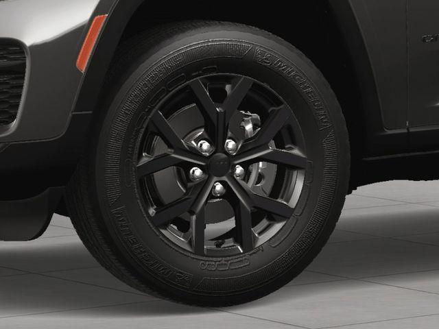new 2025 Jeep Grand Cherokee car, priced at $40,900