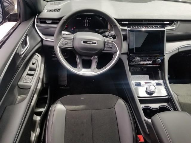 new 2025 Jeep Grand Cherokee L car, priced at $43,072