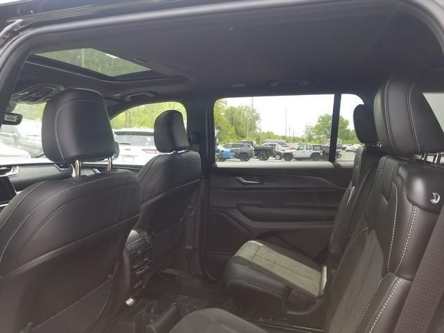 new 2025 Jeep Grand Cherokee L car, priced at $43,072