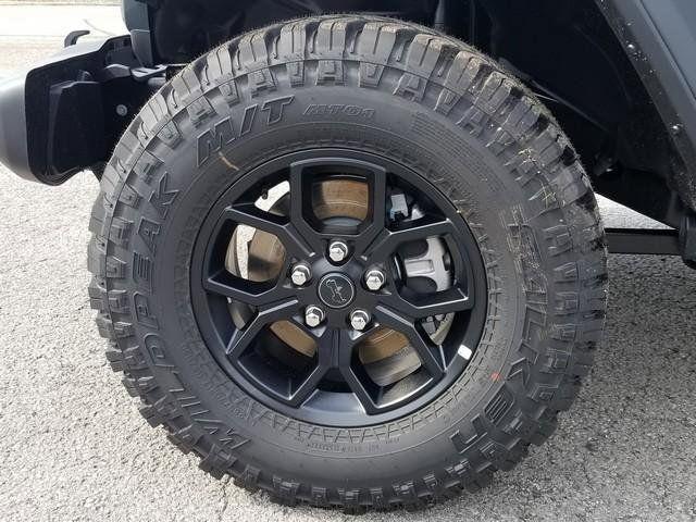 new 2025 Jeep Wrangler car, priced at $48,075