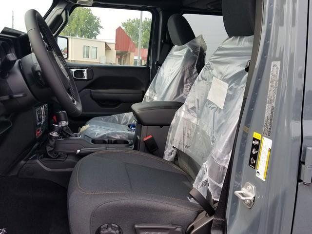 new 2025 Jeep Wrangler car, priced at $48,075