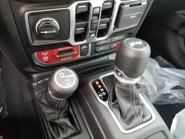 new 2025 Jeep Wrangler car, priced at $48,075