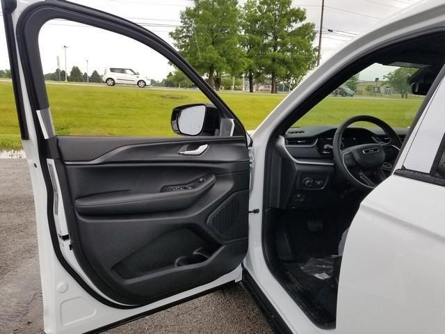 new 2025 Jeep Grand Cherokee L car, priced at $42,477
