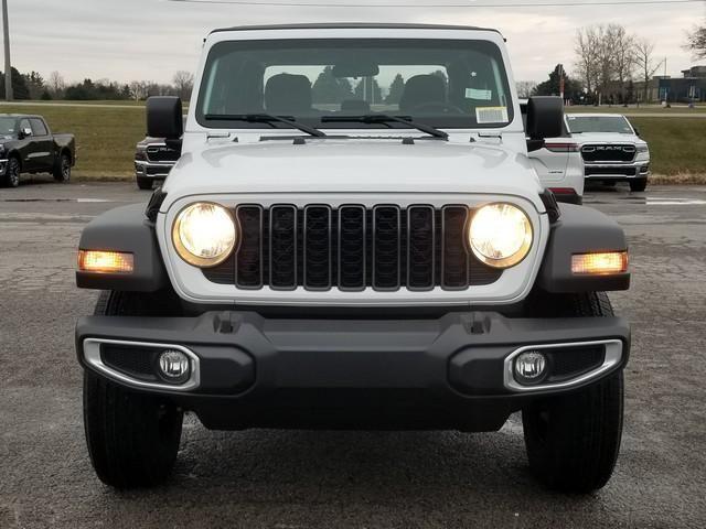 new 2025 Jeep Gladiator car, priced at $34,902