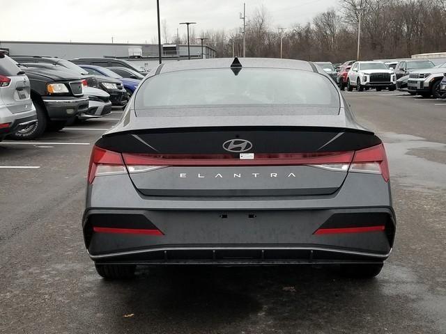 new 2025 Hyundai Elantra car, priced at $23,197