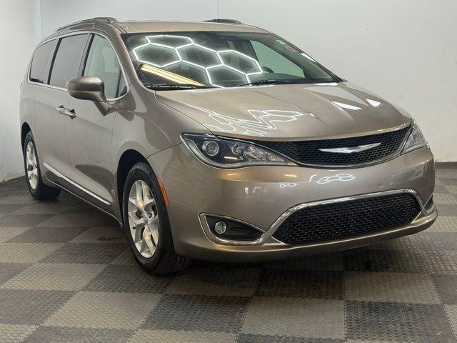 used 2018 Chrysler Pacifica car, priced at $16,284