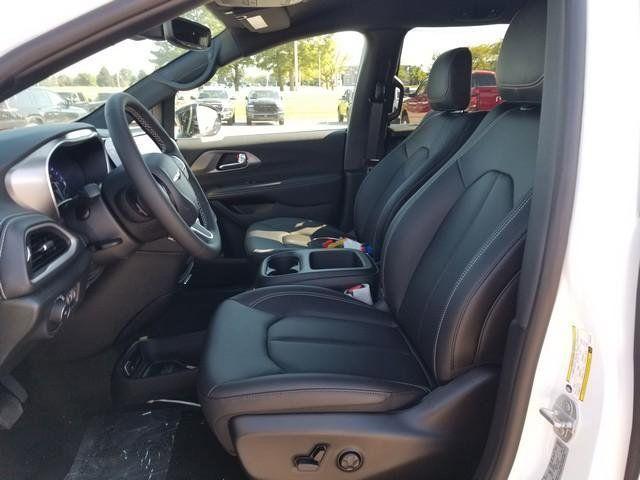 new 2026 Chrysler Pacifica car, priced at $39,535