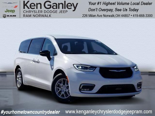 new 2026 Chrysler Pacifica car, priced at $45,435