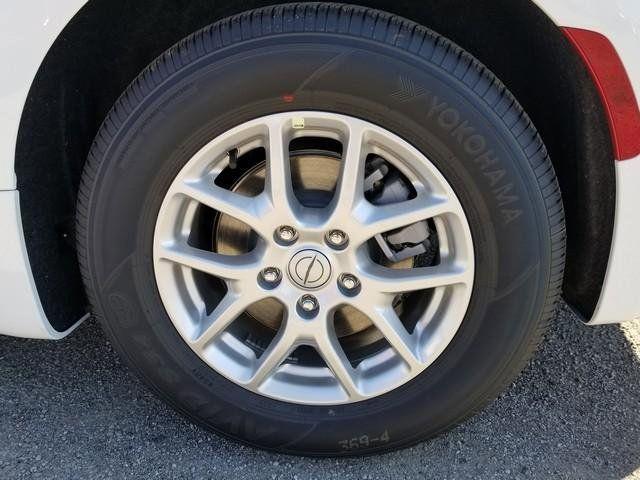 new 2026 Chrysler Pacifica car, priced at $39,535