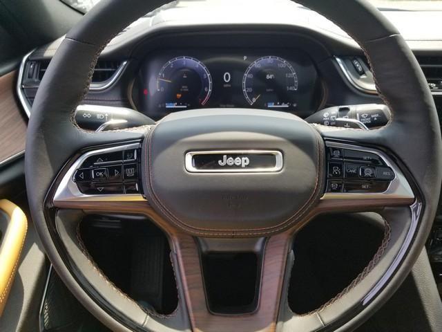 new 2025 Jeep Grand Cherokee car, priced at $58,050