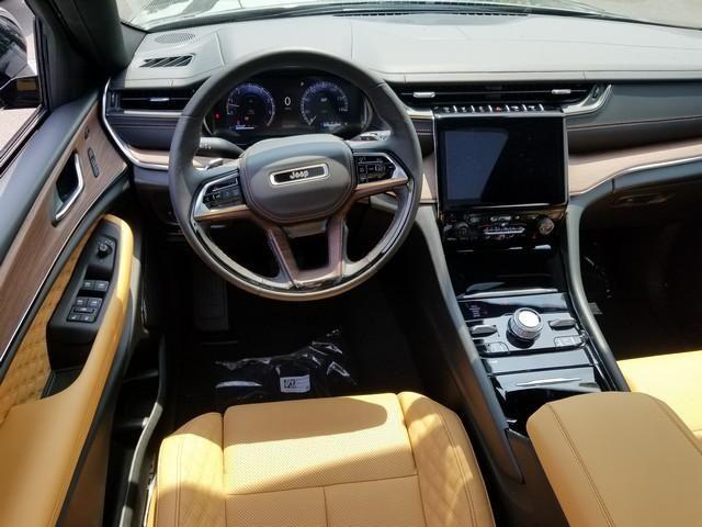 new 2025 Jeep Grand Cherokee car, priced at $58,050
