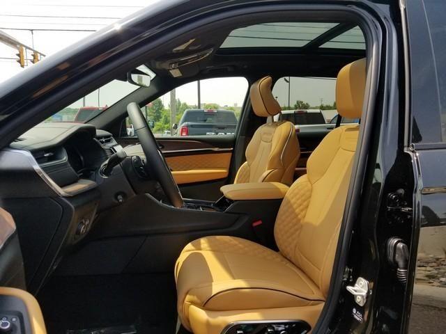 new 2025 Jeep Grand Cherokee car, priced at $58,050