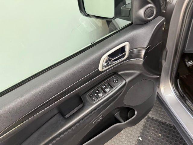 used 2020 Jeep Grand Cherokee car, priced at $16,347