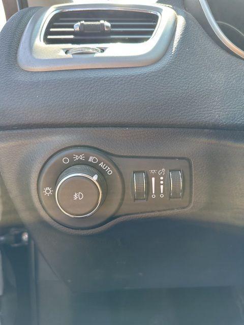 used 2021 Jeep Compass car, priced at $16,589