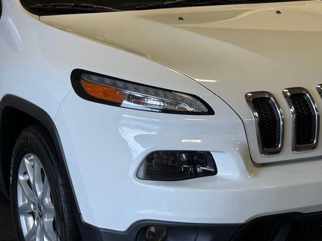 used 2016 Jeep Cherokee car, priced at $12,719