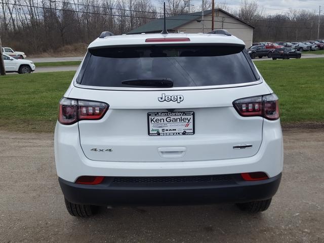 new 2024 Jeep Compass car, priced at $27,327