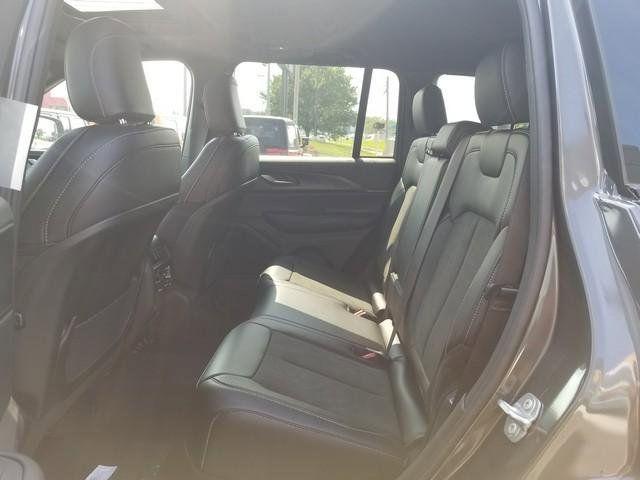 new 2025 Jeep Grand Cherokee car, priced at $43,241