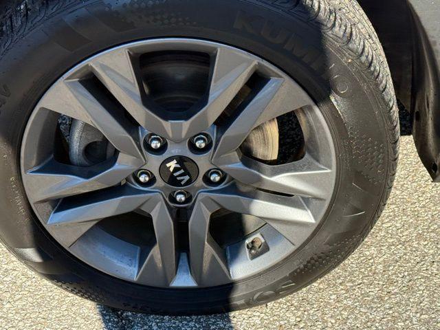 used 2021 Kia Seltos car, priced at $17,284