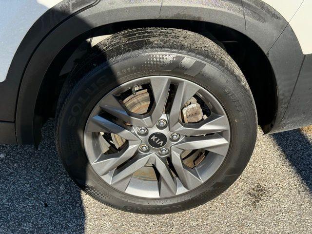 used 2021 Kia Seltos car, priced at $17,284