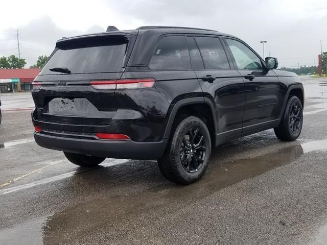 new 2025 Jeep Grand Cherokee car, priced at $41,210
