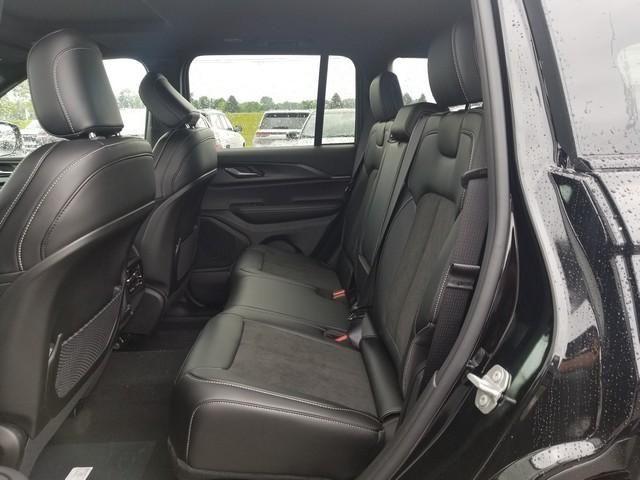 new 2025 Jeep Grand Cherokee car, priced at $41,210
