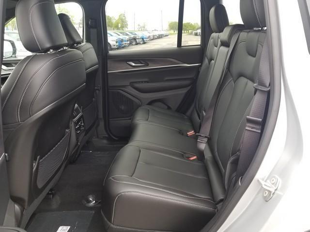 new 2025 Jeep Grand Cherokee car, priced at $43,631