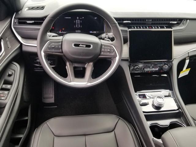 new 2025 Jeep Grand Cherokee car, priced at $43,631
