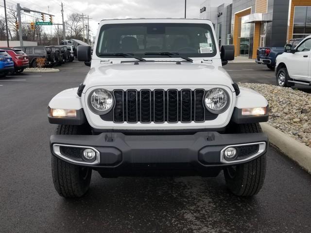 new 2025 Jeep Gladiator car, priced at $43,388