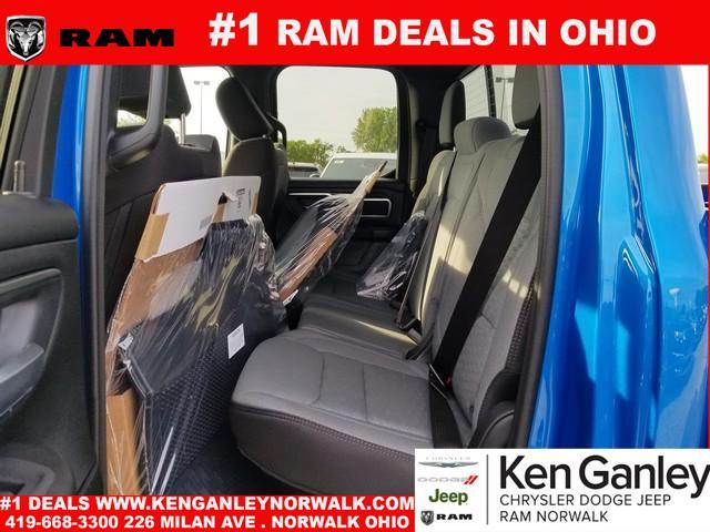 new 2025 Ram 1500 car, priced at $43,557