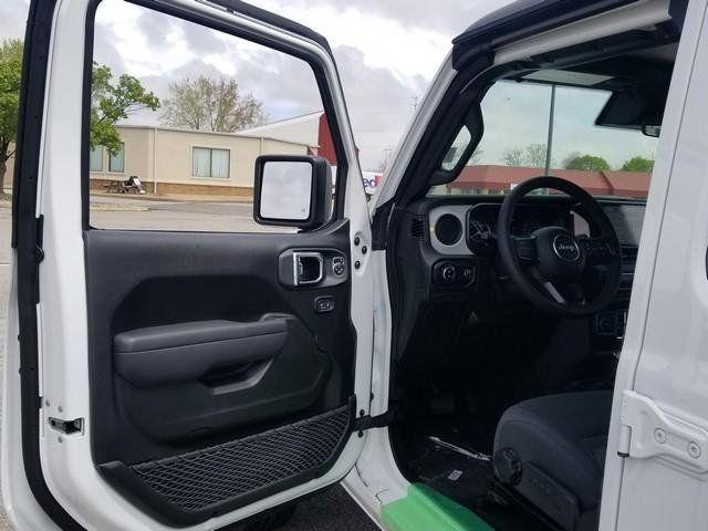 new 2025 Jeep Gladiator car, priced at $37,989